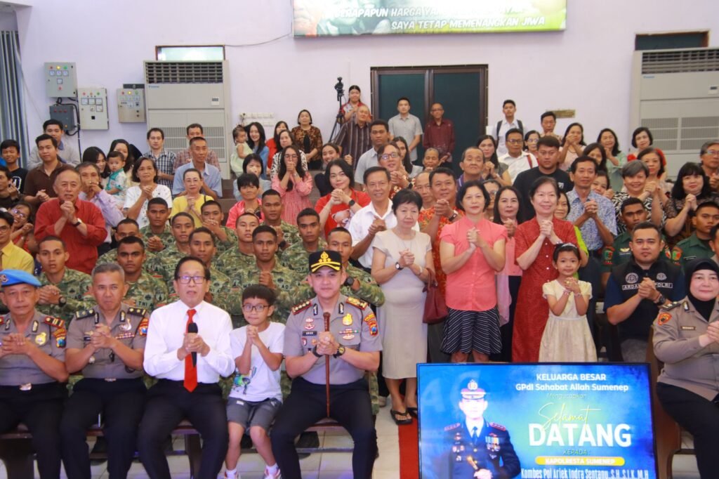 Gelar Minggu Kasih di GPdI, Kapolres Sumenep Perkuat Toleransi dan Kerukunan Antarumat Beragama 2 WhatsApp Image 2026 10 26 at 09.23.00 1