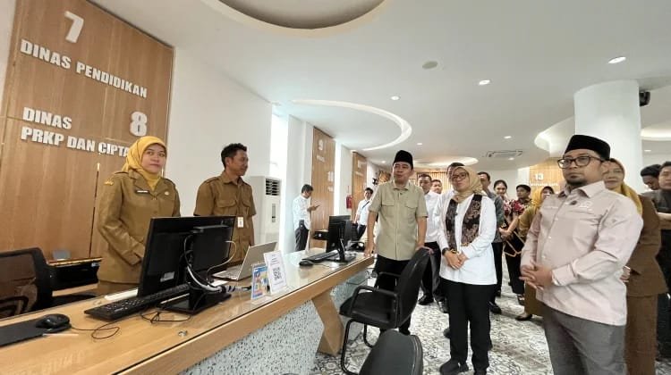 Komisi II DPRD Dorong Inovasi Pelayanan Publik Jember Jadi Percontohan Nasional 4 WhatsApp Image 2026 10 27 at 11.53.08 AM